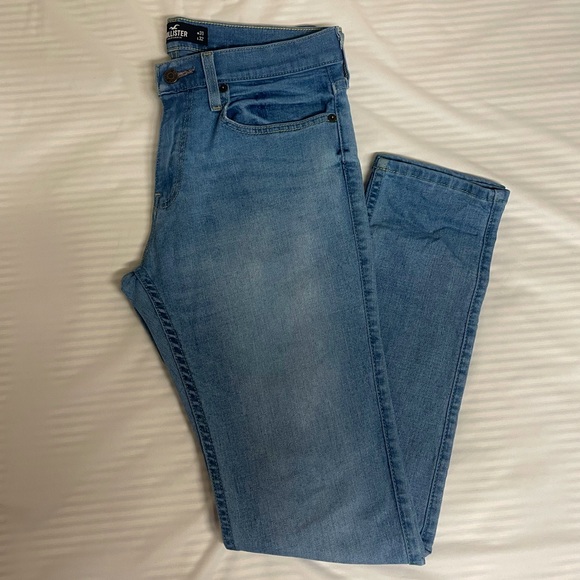 Bright Medium Hollister Jeans - Picture 1 of 4